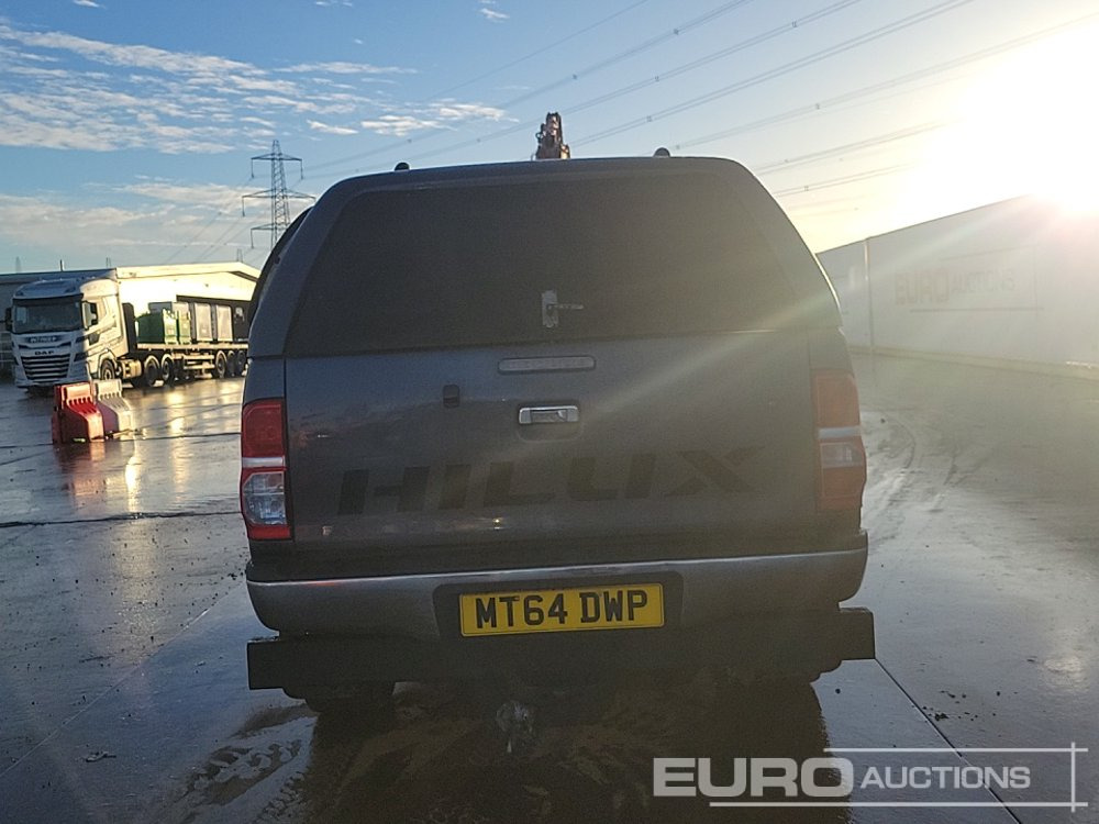 2014 Toyota Hilux - 皮卡车:图4 2014 Toyota Hilux - 皮卡车:图4