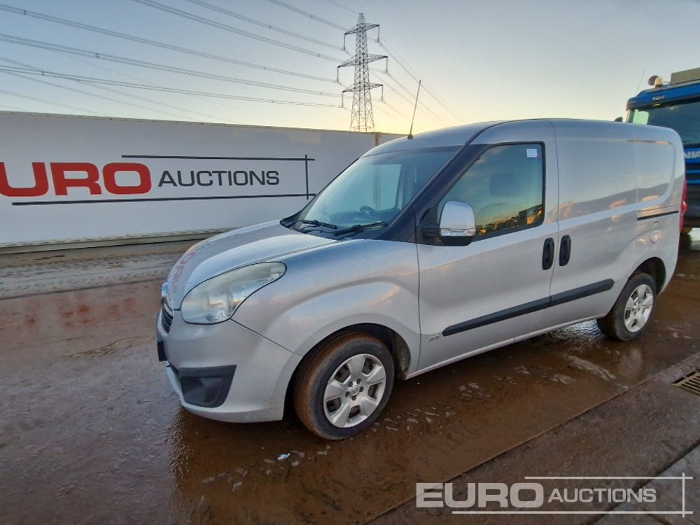 2014 Vauxhall Combo - 小型货车:图1 2014 Vauxhall Combo - 小型货车:图1