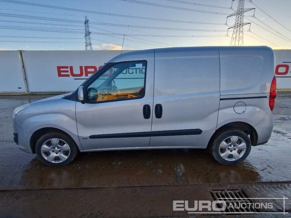 2014 Vauxhall Combo - 小型货车:图2 2014 Vauxhall Combo - 小型货车:图2