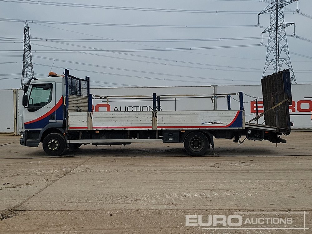 2015 DAF 210 - 栏板式/ 平板卡车:图2 2015 DAF 210 - 栏板式/ 平板卡车:图2