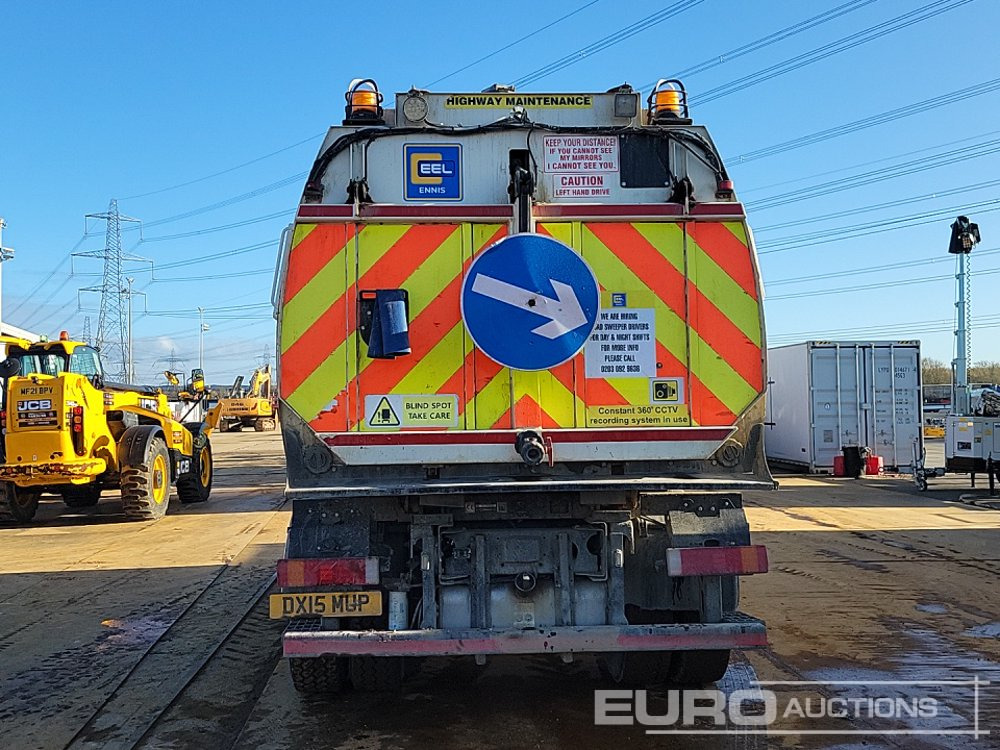 2015 DAF LF220 - 道路清扫机:图4 2015 DAF LF220 - 道路清扫机:图4