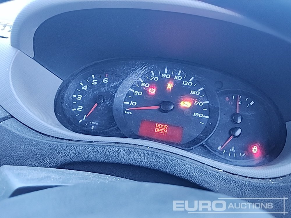 小型货车 2015 Renault Master:图37 小型货车 2015 Renault Master:图37