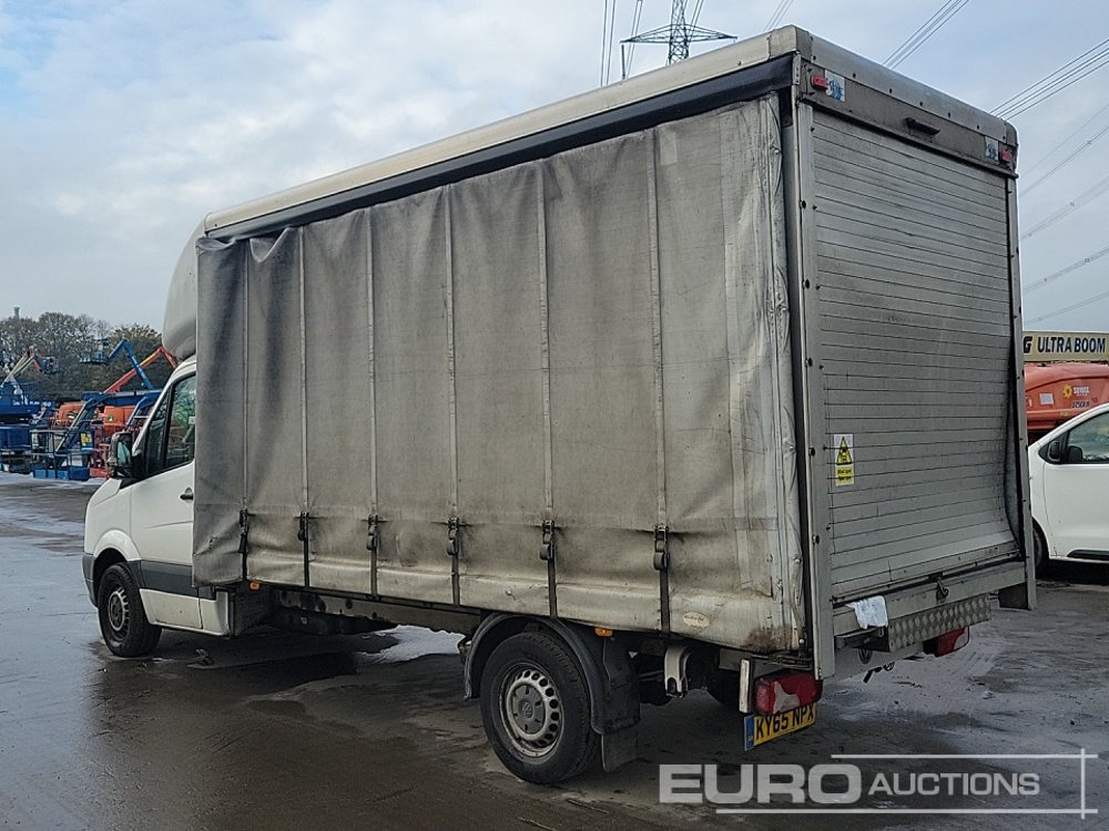2015 Volkswagen Crafter CR35 - 侧帘货车:图3 2015 Volkswagen Crafter CR35 - 侧帘货车:图3