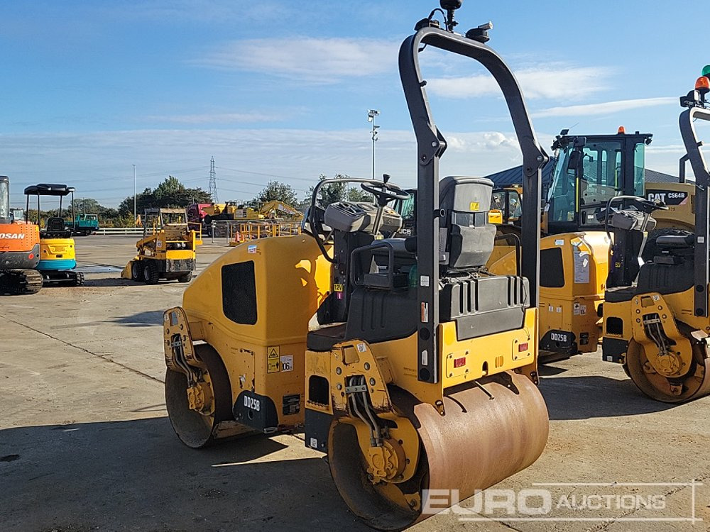 2015 Volvo DD25B - 压路机:图3 2015 Volvo DD25B - 压路机:图3