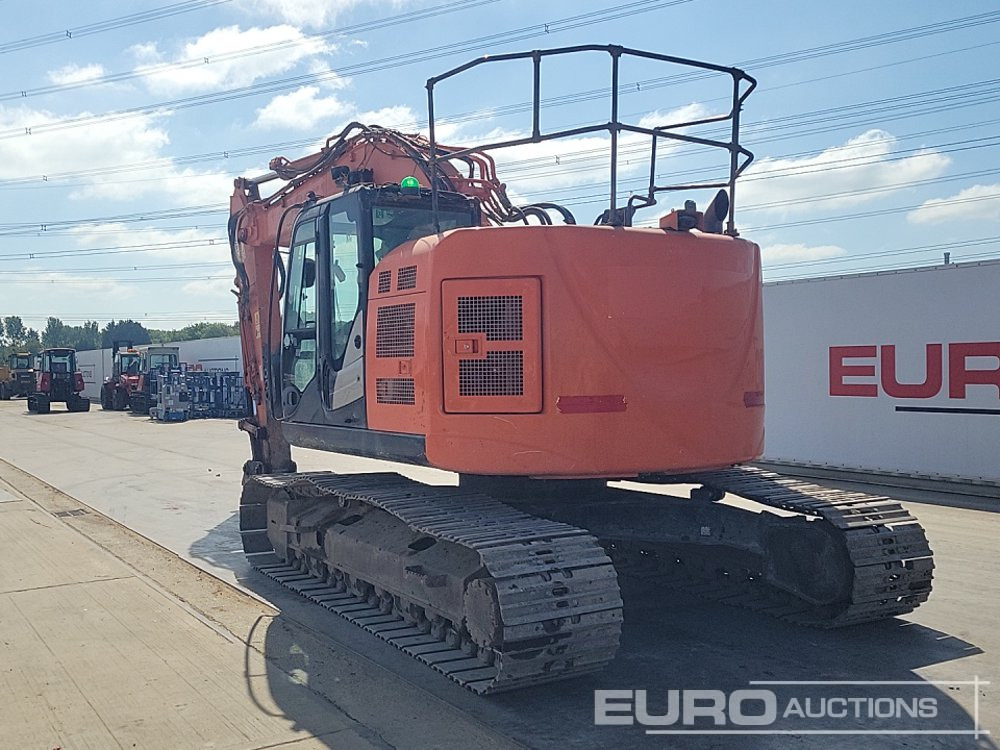 2017 Hitachi ZX225USLC-6 - 履带式挖掘机:图3 2017 Hitachi ZX225USLC-6 - 履带式挖掘机:图3