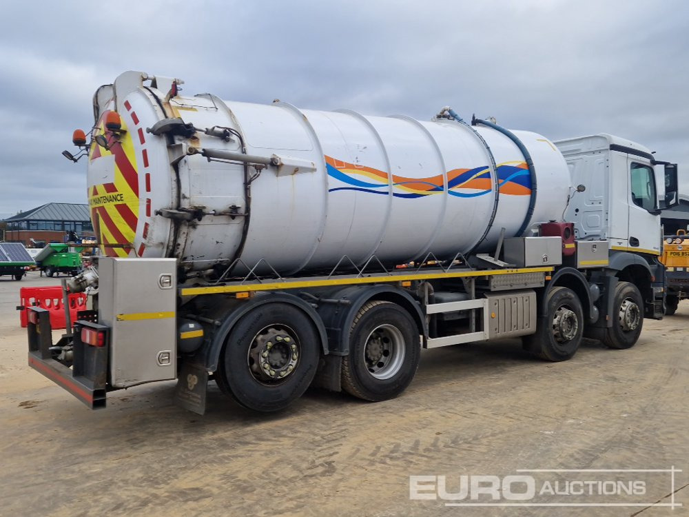 2017 Mercedes Arocs 3240 - 罐车:图5 2017 Mercedes Arocs 3240 - 罐车:图5