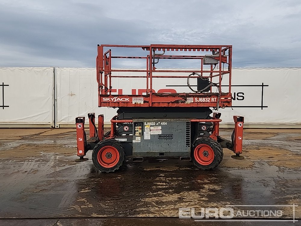 2017 SkyJack SJ6832RT - 空中平台:图2 2017 SkyJack SJ6832RT - 空中平台:图2