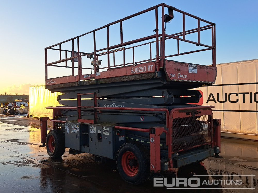 2017 SkyJack SJ9250 - 空中平台:图3 2017 SkyJack SJ9250 - 空中平台:图3