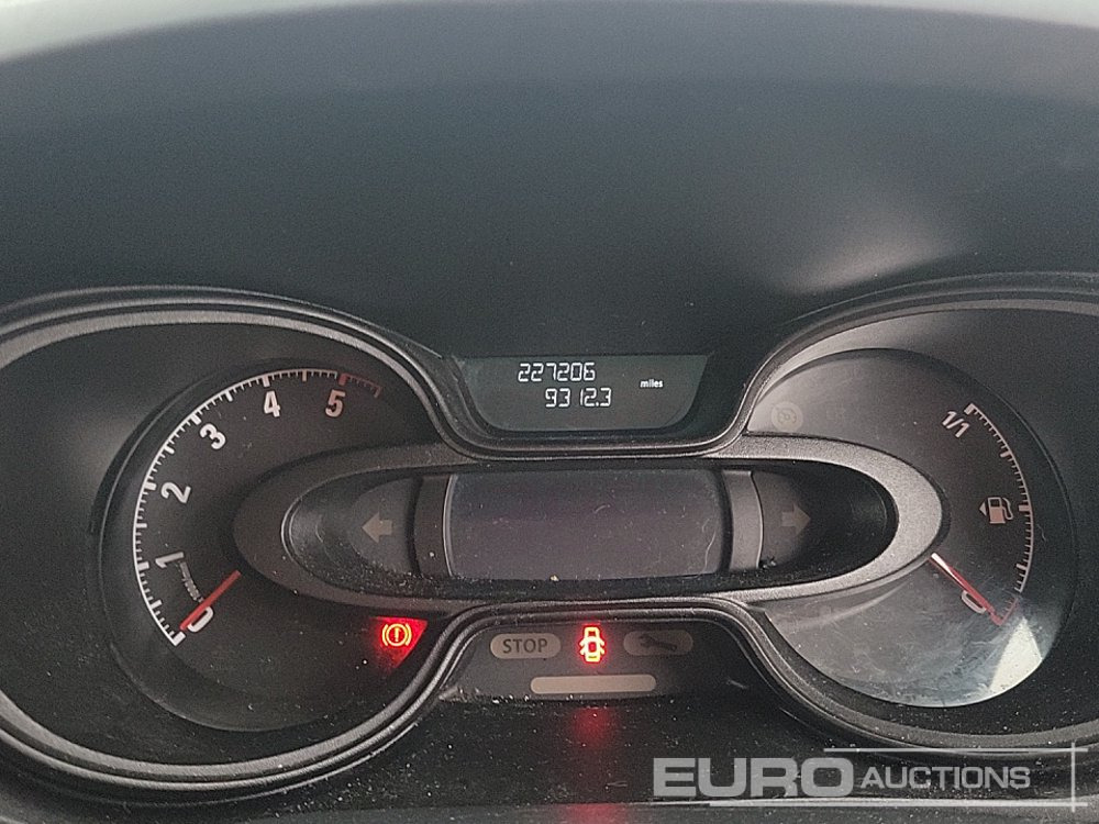 小型客车 2017 Vauxhall Vivaro：图37