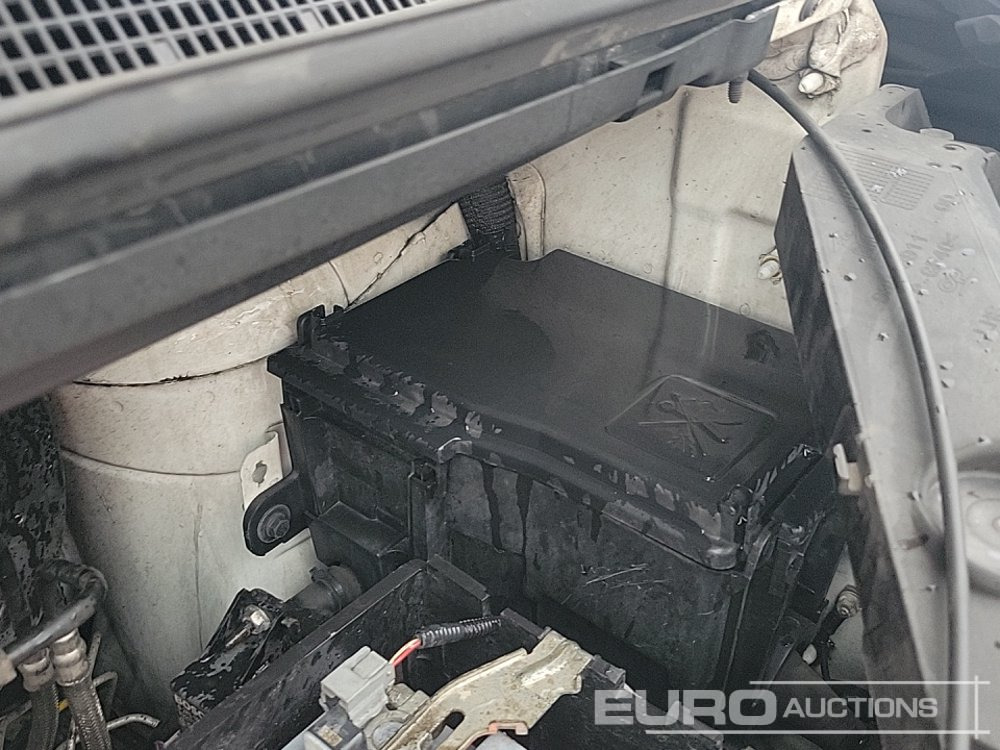 小型客车 2017 Vauxhall Vivaro：图15