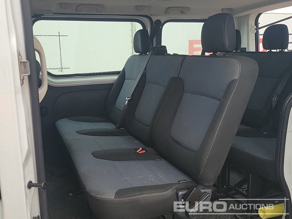 小型客车 2017 Vauxhall Vivaro：图20