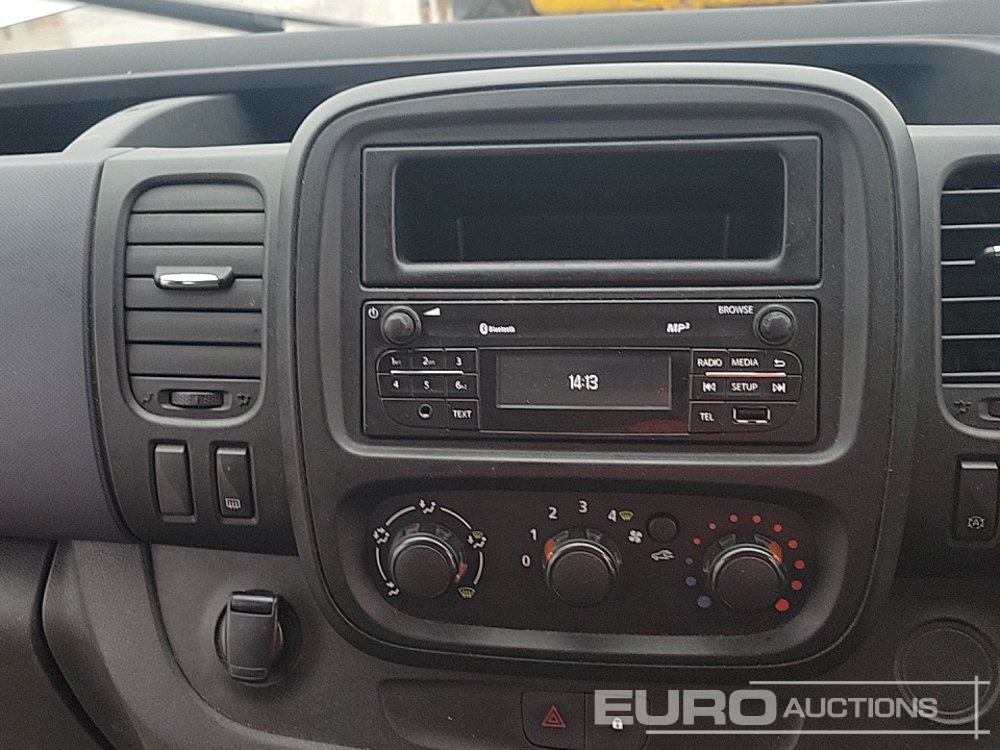 小型客车 2017 Vauxhall Vivaro：图31