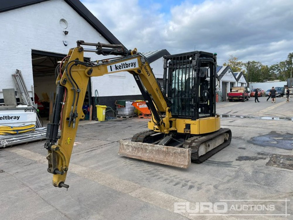 2019 CAT 305E2 - 小型挖掘机:图1 2019 CAT 305E2 - 小型挖掘机:图1