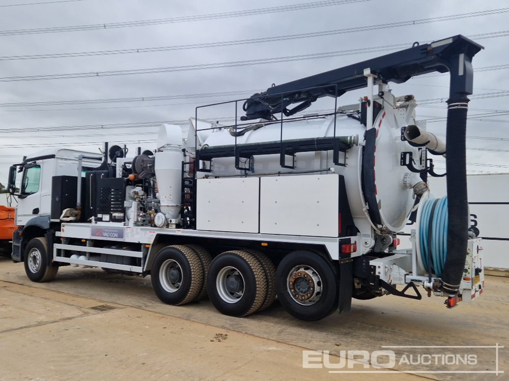 2019 Mercedes Arocs 3243 - 罐车:图3 2019 Mercedes Arocs 3243 - 罐车:图3