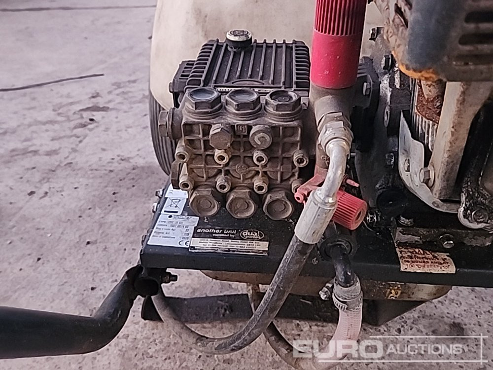 高压清洗机 2020 COMET CRRC 120 ECO Petol Pressure Washer, Honda Engine, Hose, Lance：图19