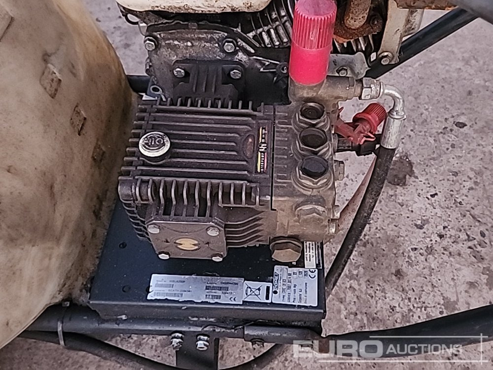 高压清洗机 2020 COMET CRRC 120 ECO Petol Pressure Washer, Honda Engine, Hose, Lance：图18