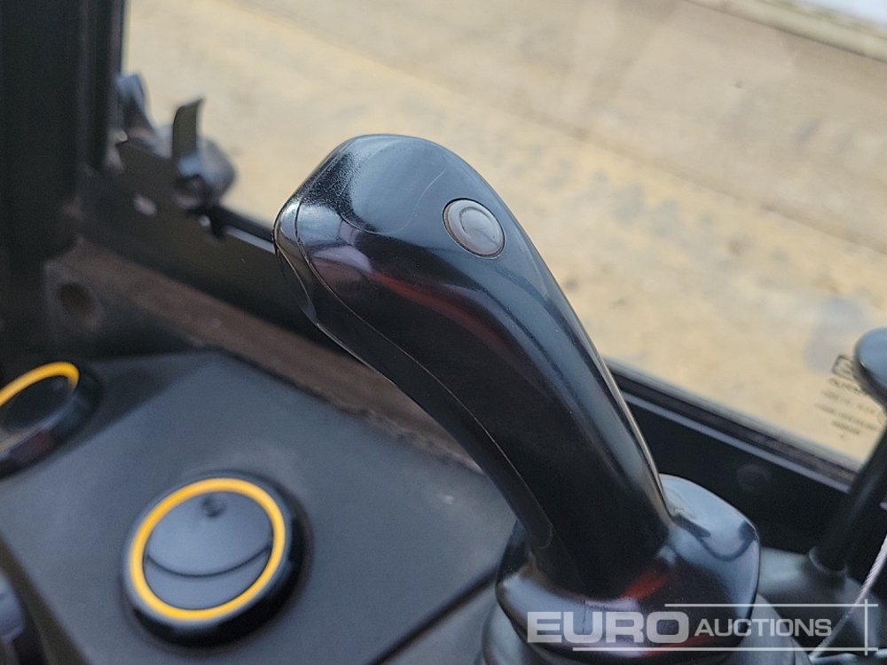 小型挖掘机 2020 JCB 16C-1:图45 小型挖掘机 2020 JCB 16C-1:图45