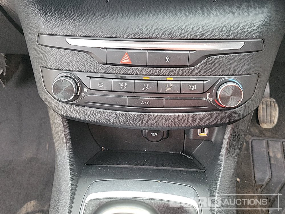 汽车 2020 Peugeot 308：图35
