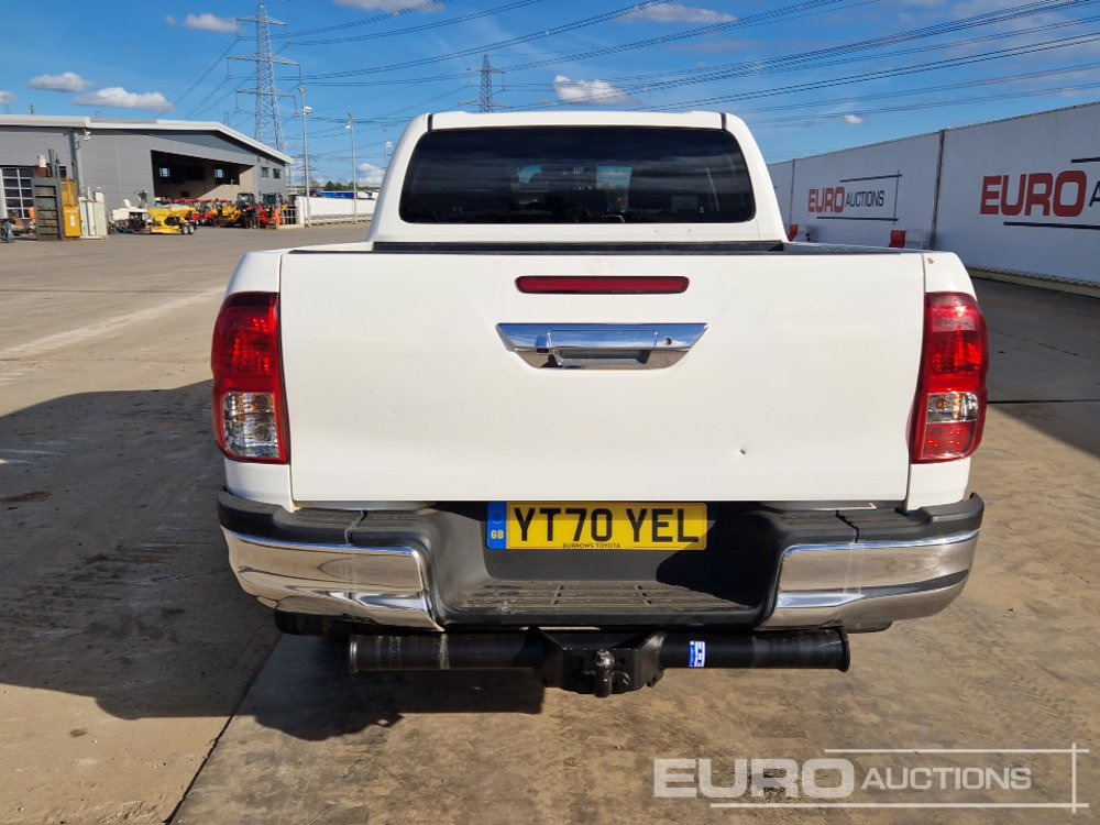 2020 Toyota Hilux Icon - 皮卡车:图4 2020 Toyota Hilux Icon - 皮卡车:图4