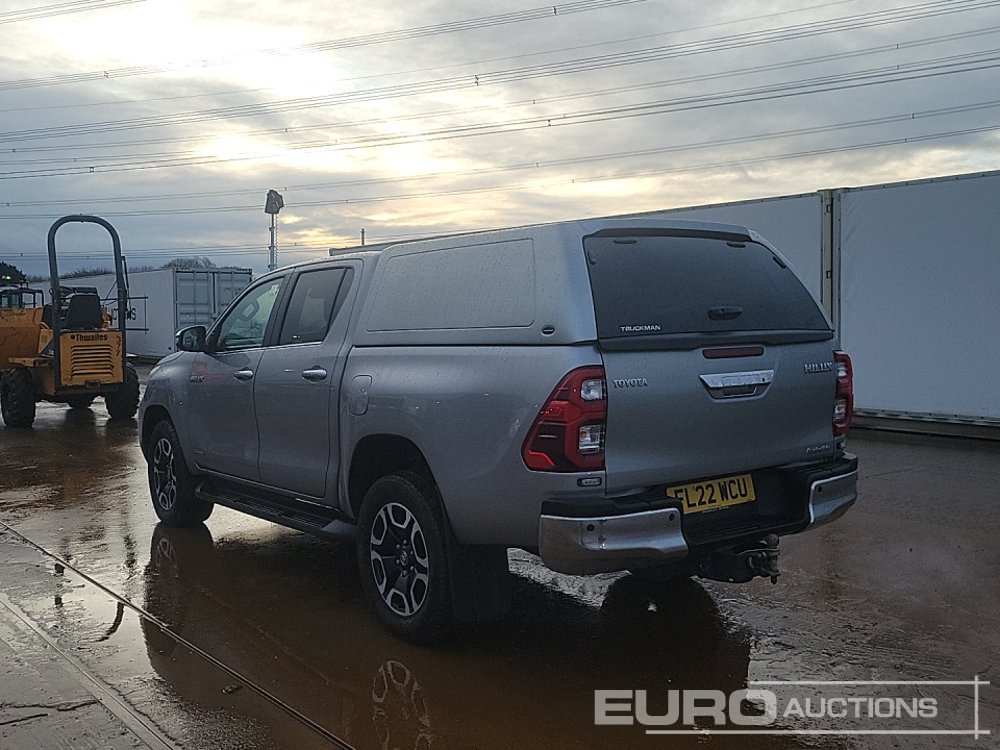 2022 Toyota Hilux Invincible - 皮卡车:图3 2022 Toyota Hilux Invincible - 皮卡车:图3