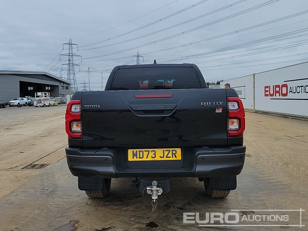 2023 Toyota Hilux GR Sport - 皮卡车:图4 2023 Toyota Hilux GR Sport - 皮卡车:图4