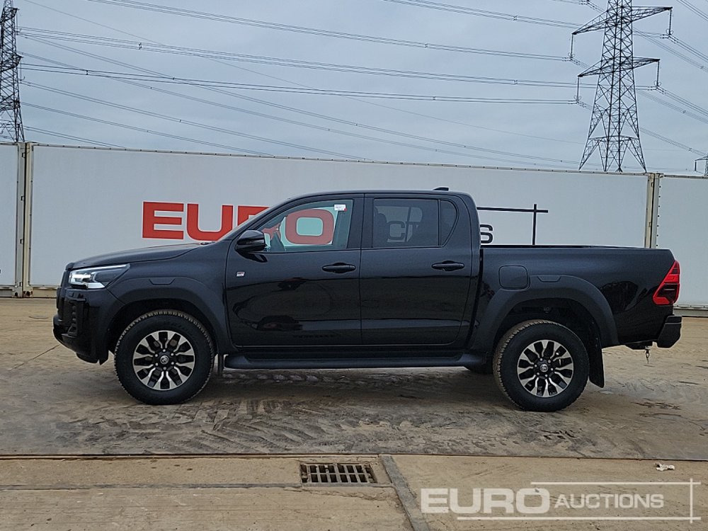2023 Toyota Hilux GR Sport - 皮卡车:图2 2023 Toyota Hilux GR Sport - 皮卡车:图2