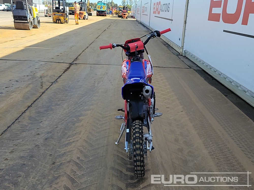 2025 Apollo Thunder 125cc Motorcross Bike, 14" Front, 12" Rear Tyres, Electric Start, Air Cooled, Hydraulic Suspension, Disc Brakes, Lighting Kit (UNASSEMBLED) - 摩托车:图4 2025 Apollo Thunder 125cc Motorcross Bike, 14" Front, 12" Rear Tyres, Electric Start, Air Cooled, Hydraulic Suspension, Disc Brakes, Lighting Kit (UNASSEMBLED) - 摩托车:图4
