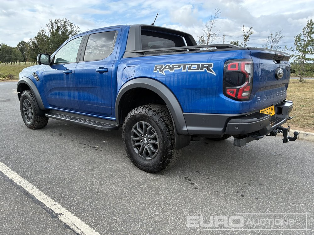 2025 Ford Ranger Raptor - 皮卡车:图3 2025 Ford Ranger Raptor - 皮卡车:图3