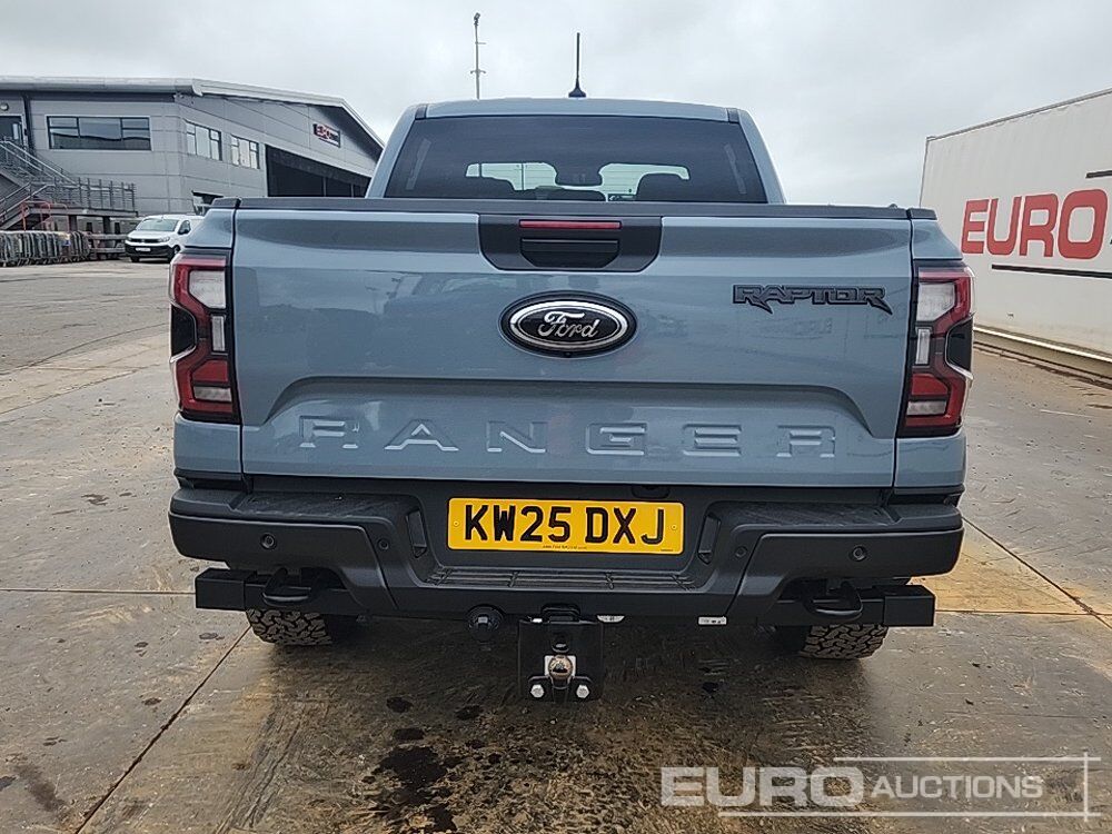 2025 Ford Ranger Raptor - 皮卡车:图4 2025 Ford Ranger Raptor - 皮卡车:图4