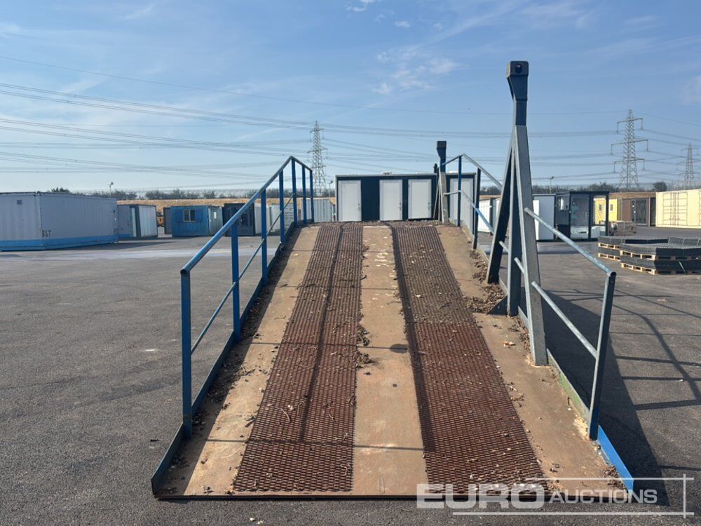 30' x 8' Loading Ramp - 装载坡道:图4 30' x 8' Loading Ramp - 装载坡道:图4