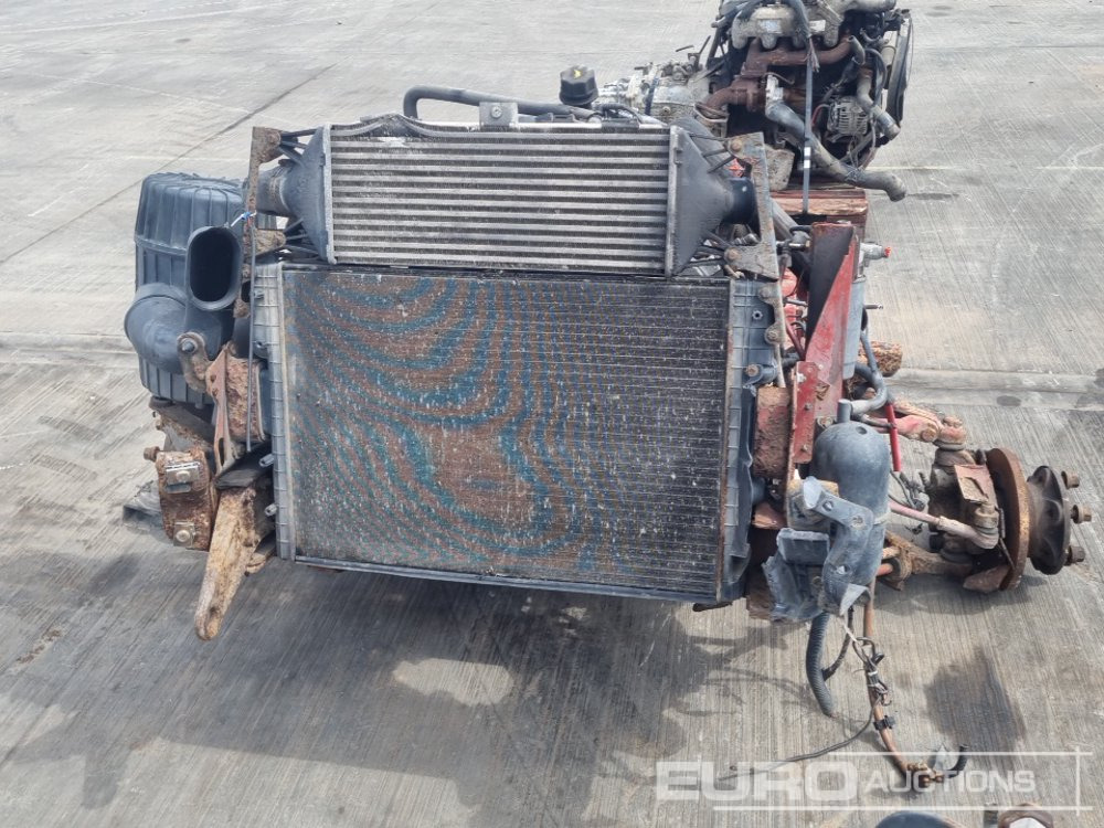 4 Cylinder Engine, Gearbox - 发动机:图4 4 Cylinder Engine, Gearbox - 发动机:图4