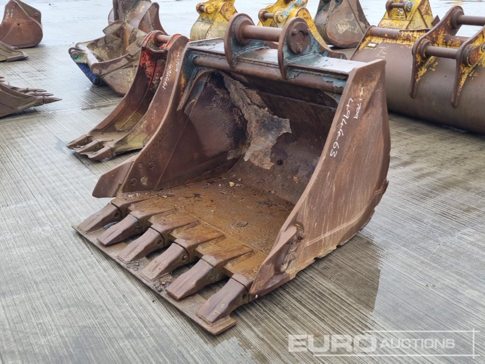 52" Digging Bucket 70mm Pin to suit 14-16 Ton Excavator - 铲斗:图1 52" Digging Bucket 70mm Pin to suit 14-16 Ton Excavator - 铲斗:图1