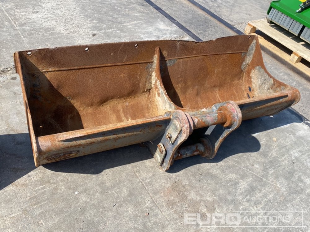 60" Strickland Ditching Bucket 60mm Pin to suit 10-12 Ton Excavator - 铲斗:图1 60" Strickland Ditching Bucket 60mm Pin to suit 10-12 Ton Excavator - 铲斗:图1