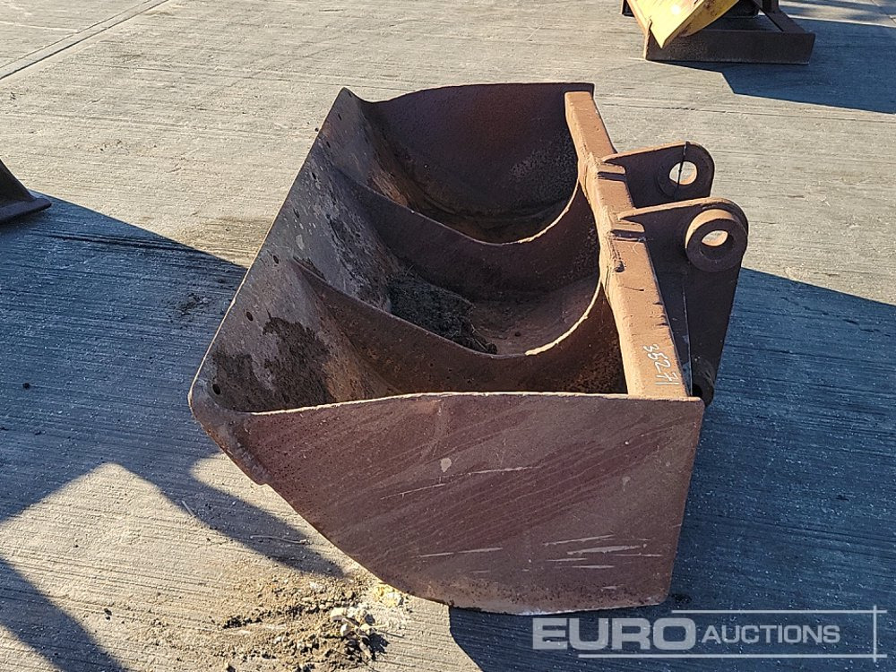 72" Ditching Bucket 70mm Pin to suit 14-18 Ton Excavator - 铲斗:图2 72" Ditching Bucket 70mm Pin to suit 14-18 Ton Excavator - 铲斗:图2