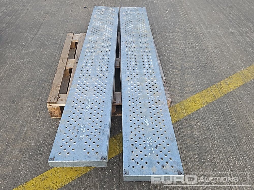 8' Loading Ramp (2 of) - 建筑设备:图2 8' Loading Ramp (2 of) - 建筑设备:图2