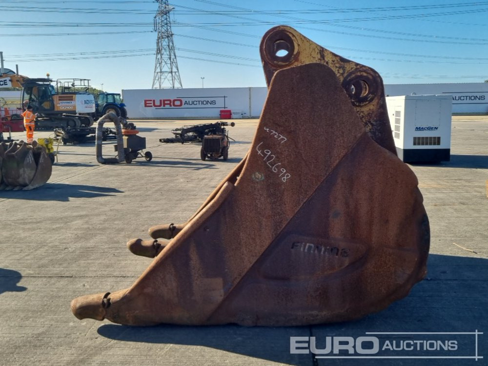 90" Digging Bucket 130mm Pin to suit 70 Ton Excavator - 铲斗:图2 90" Digging Bucket 130mm Pin to suit 70 Ton Excavator - 铲斗:图2