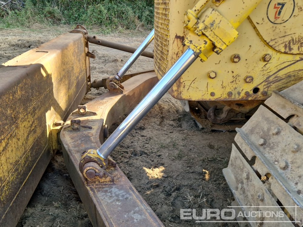 推土机 CAT D7：图19