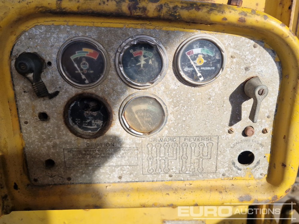 推土机 CAT D7：图32