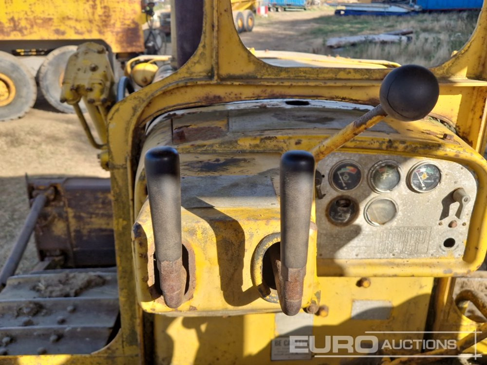 推土机 CAT D7：图28