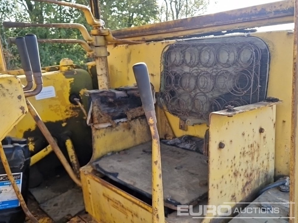 推土机 CAT D7：图27