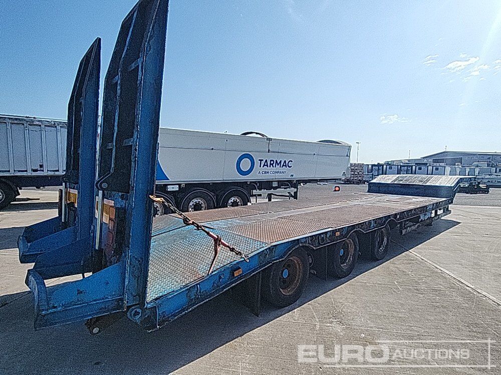 Chieftain Tri Axle Extendable Step Frame Low Loader Trailer, Hydraulic Ramps - 低装载半拖车:图3 Chieftain Tri Axle Extendable Step Frame Low Loader Trailer, Hydraulic Ramps - 低装载半拖车:图3