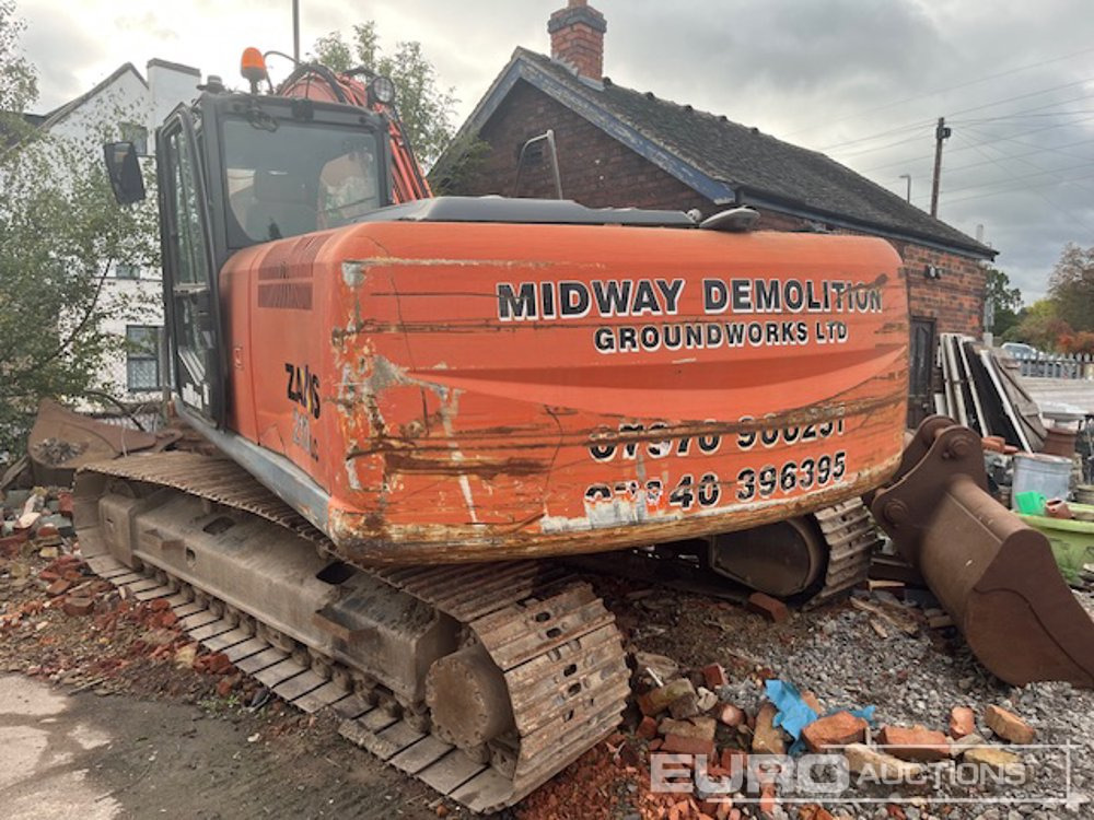 Hitachi ZX210LC-3 - 履带式挖掘机:图3 Hitachi ZX210LC-3 - 履带式挖掘机:图3