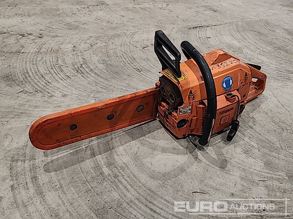 Husqvarna Petrol Chansaw - 车间设备:图1 Husqvarna Petrol Chansaw - 车间设备:图1