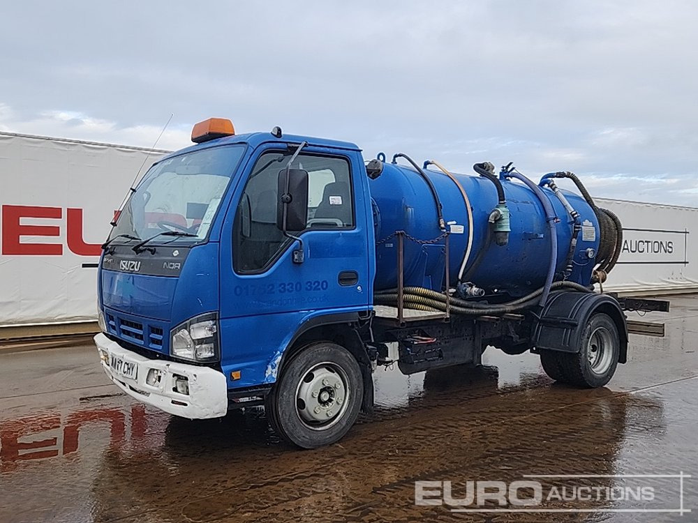 Isuzu NQR - 罐车:图1 Isuzu NQR - 罐车:图1