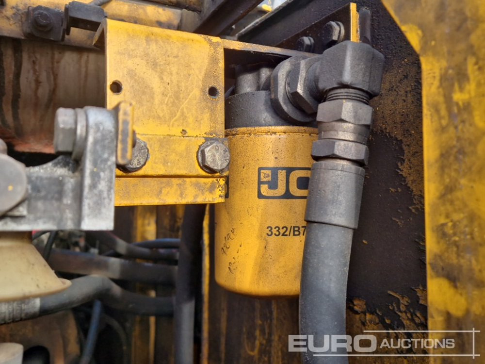 履带式挖掘机 JCB JS130：图31