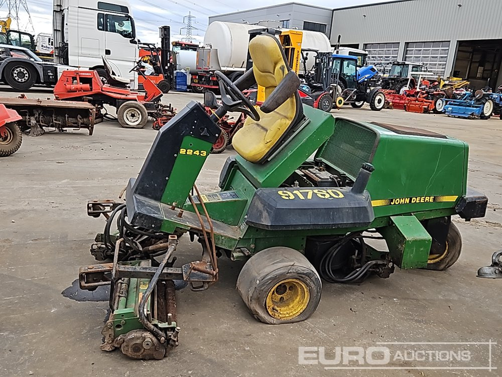 John Deere 2243 - 园林割草机:图3 John Deere 2243 - 园林割草机:图3