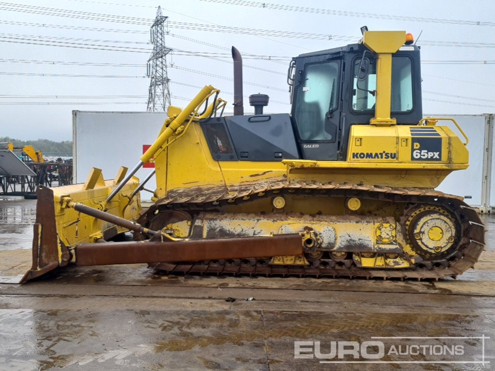 Komatsu D65PX-15 - 推土机:图2 Komatsu D65PX-15 - 推土机:图2