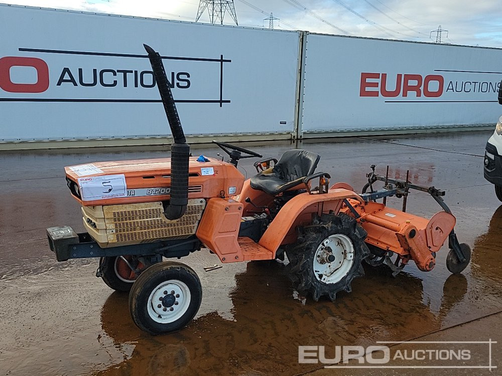 Kubota B1200 - 紧凑型拖拉机:图1 Kubota B1200 - 紧凑型拖拉机:图1