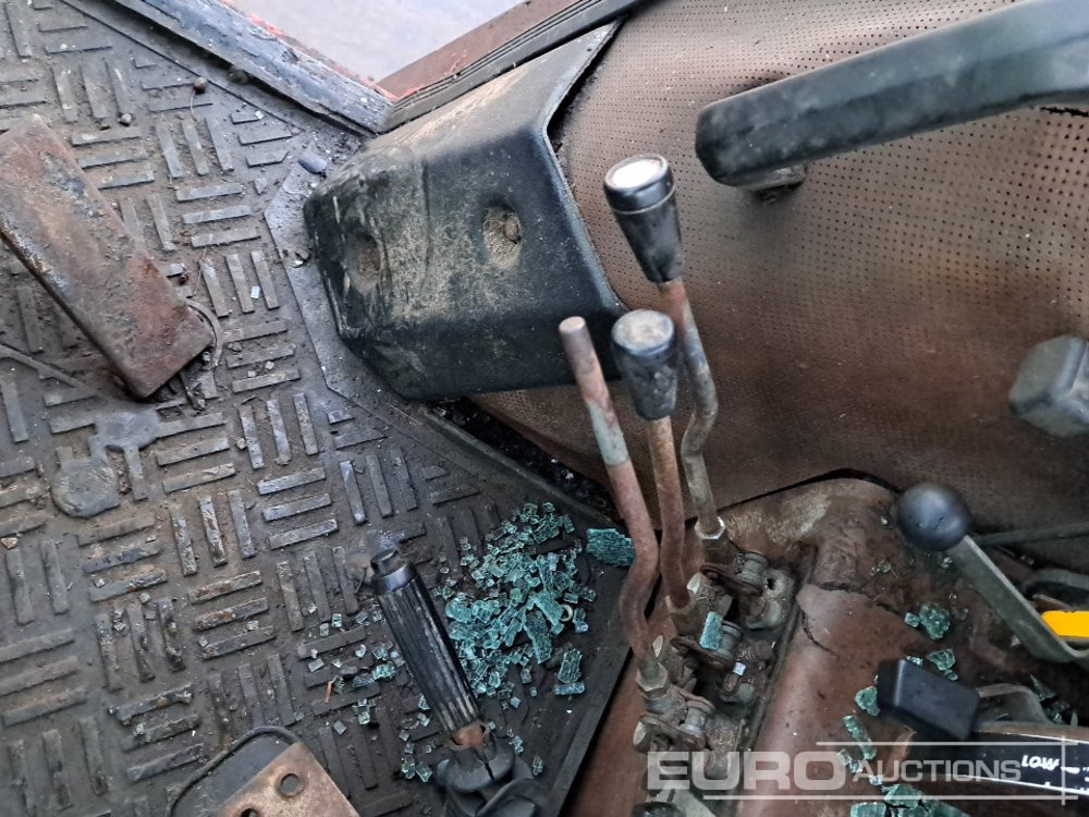 拖拉机 Massey Ferguson 698：图32