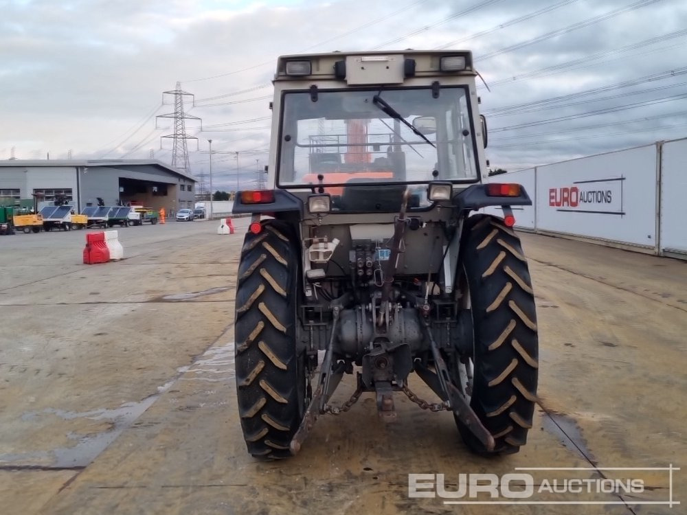 Massey Ferguson MF382 - 拖拉机:图4 Massey Ferguson MF382 - 拖拉机:图4
